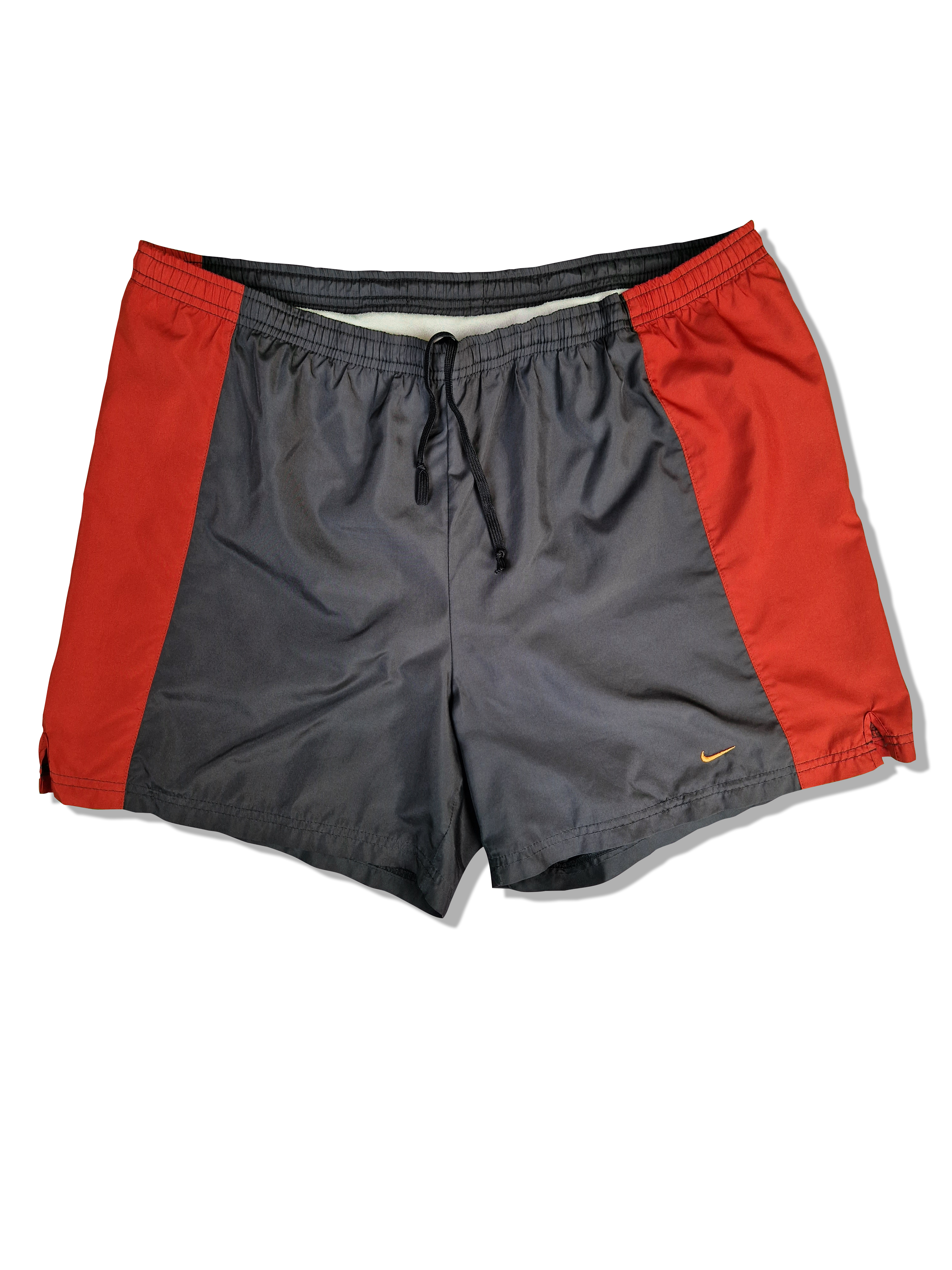 Nike Shorts Basic Rot Grau M