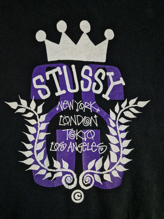 Stussy Shirt "New York, London, Tokyo, Los Angeles" Schwarz Lila M