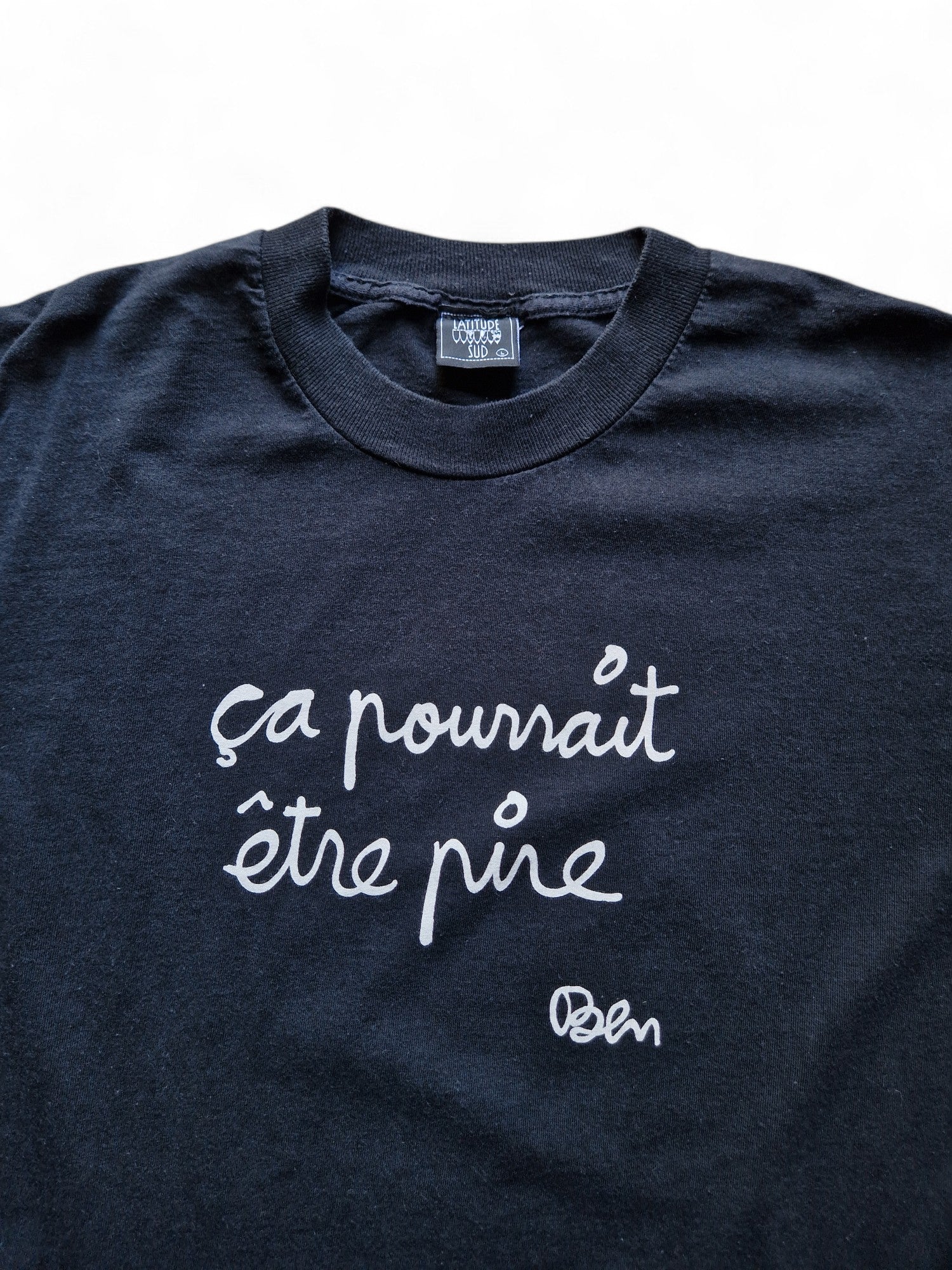 Vintage "Latitude Sud Shirt 90s "ça pourrait être pire" Single Stitch Schwarz L - RareRags