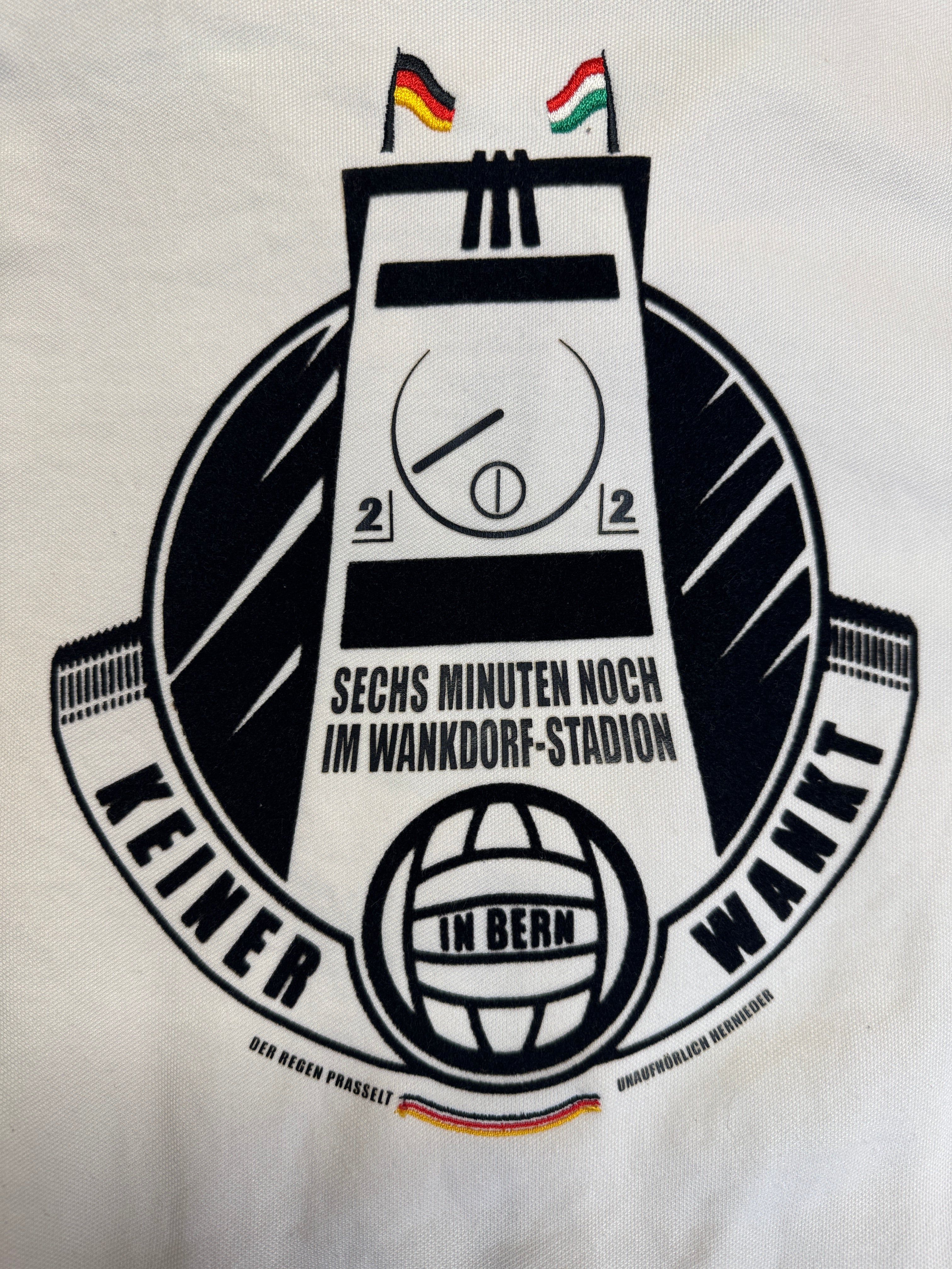 2008 Adidas Sportjacke EM "Keiner wankt - Wankdorf-Stadion" Weiß