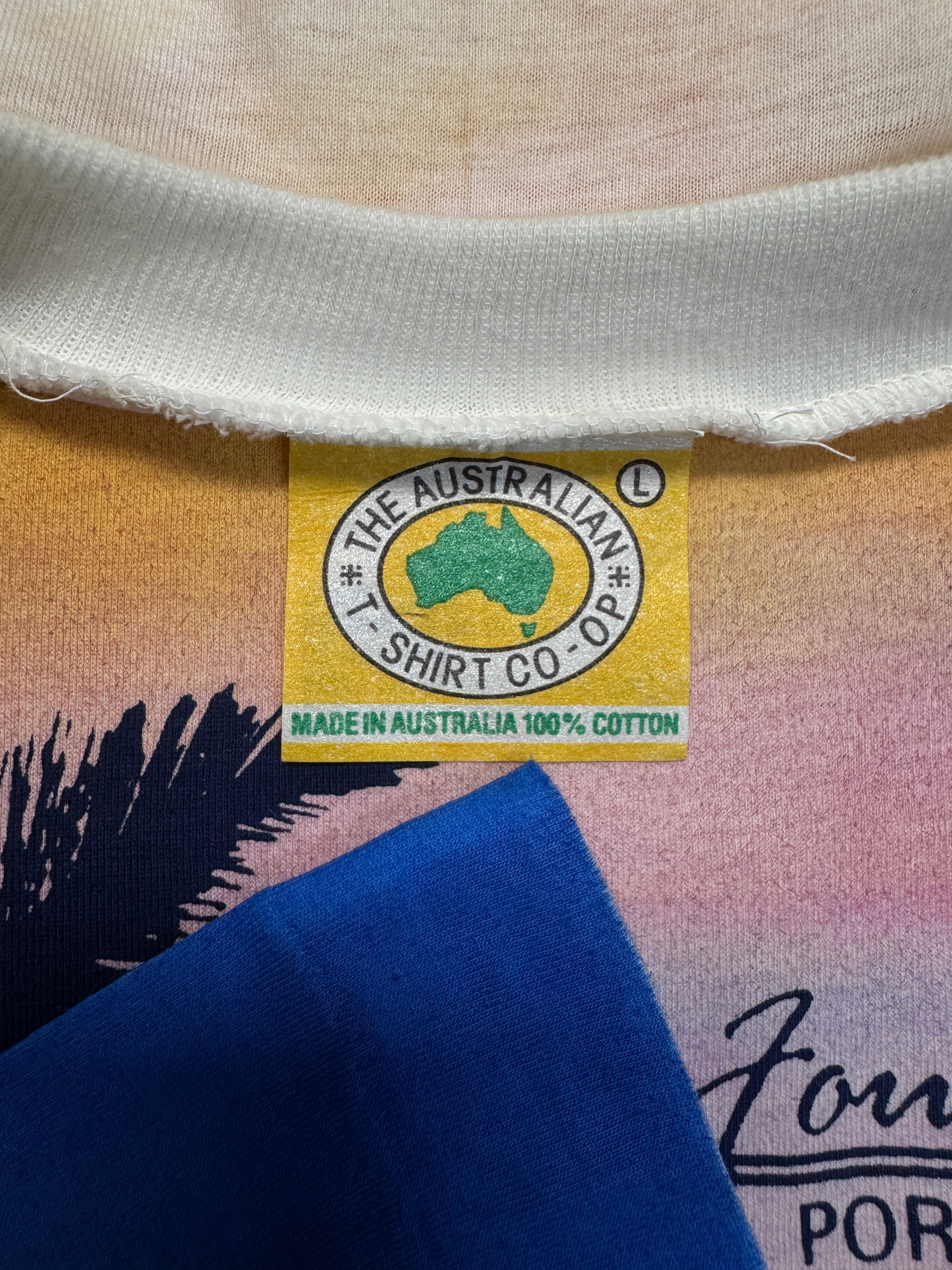 90s AOP Souvenir Shirt "Four Mile Beach Port Douglas" Single Stitch Made In Australia Weiß L