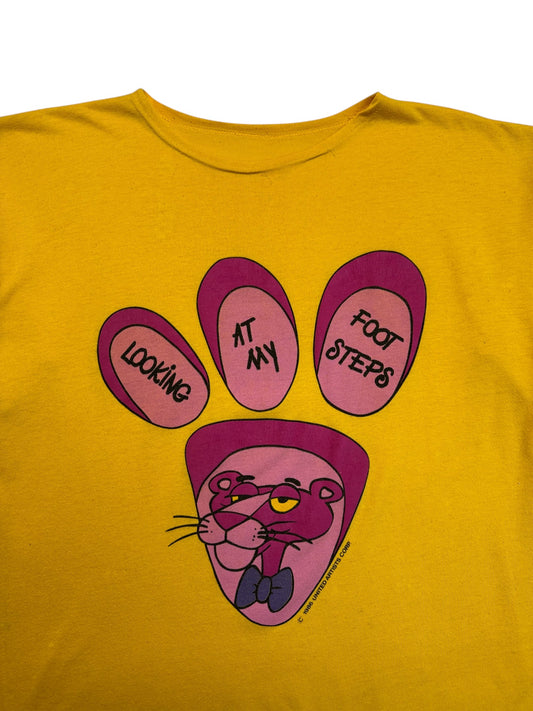 1986 Pink Panther Shirt "Looking at my footsteps" Made In Denmark Gelb M
