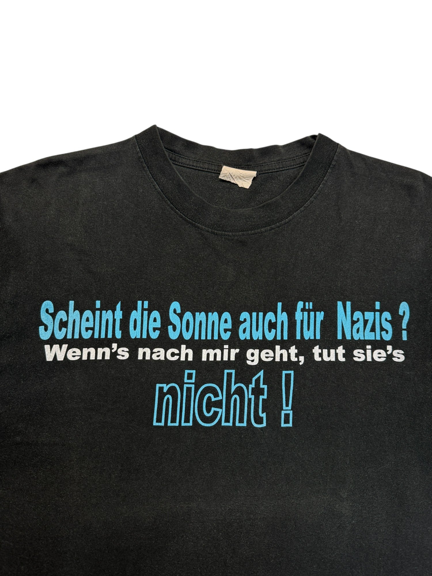 90s Die Ärzte Shirt „Scheint die Sonne auch für Nazis? Wenn's nach mir geht, tut sie's nicht!“ Schwarz L-XL