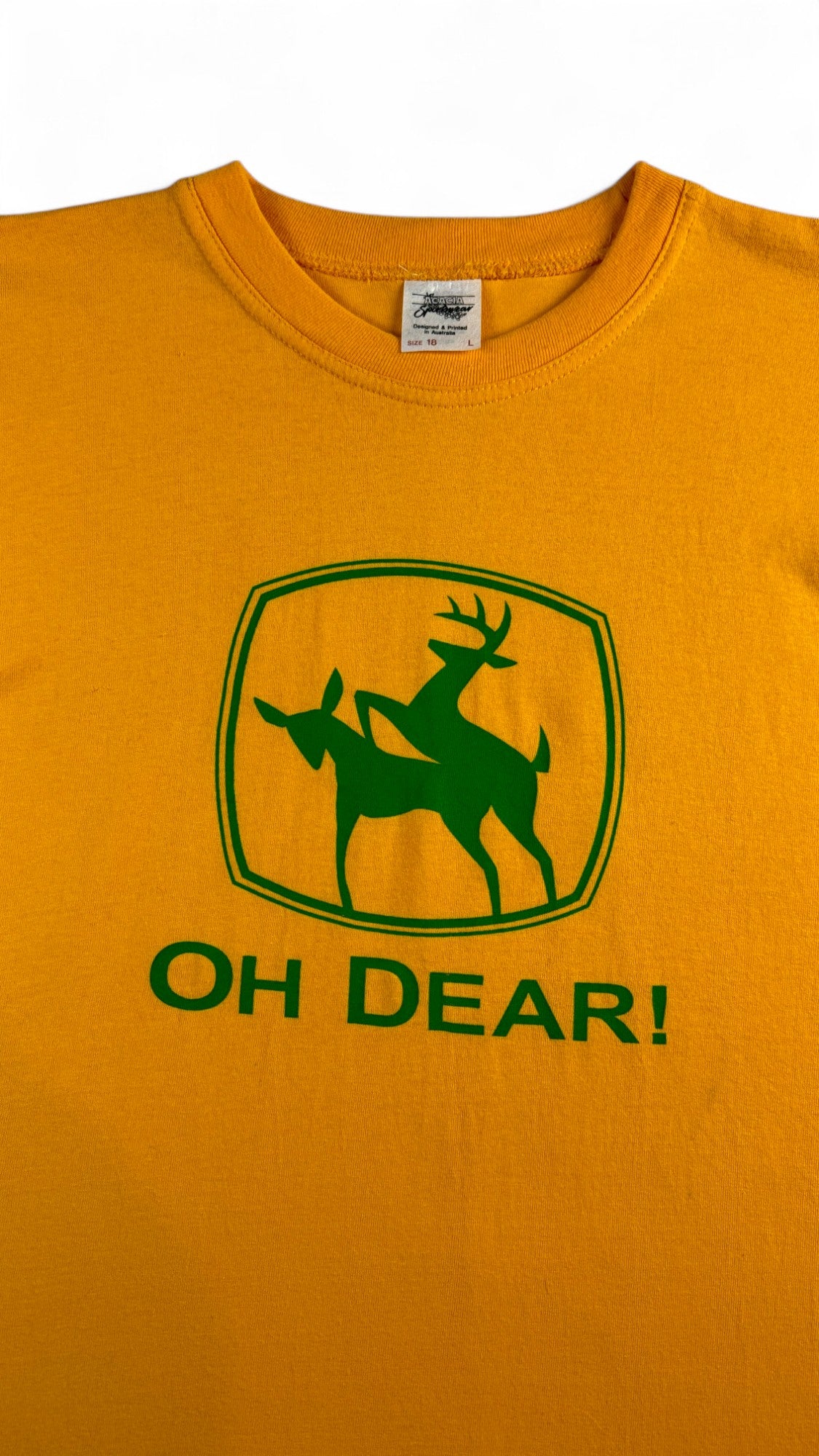 Vintage Acacia Sportswear T-Shirt 90s "Oh Dear" Parody Print Made In Australia Gelb Grün L - RareRags