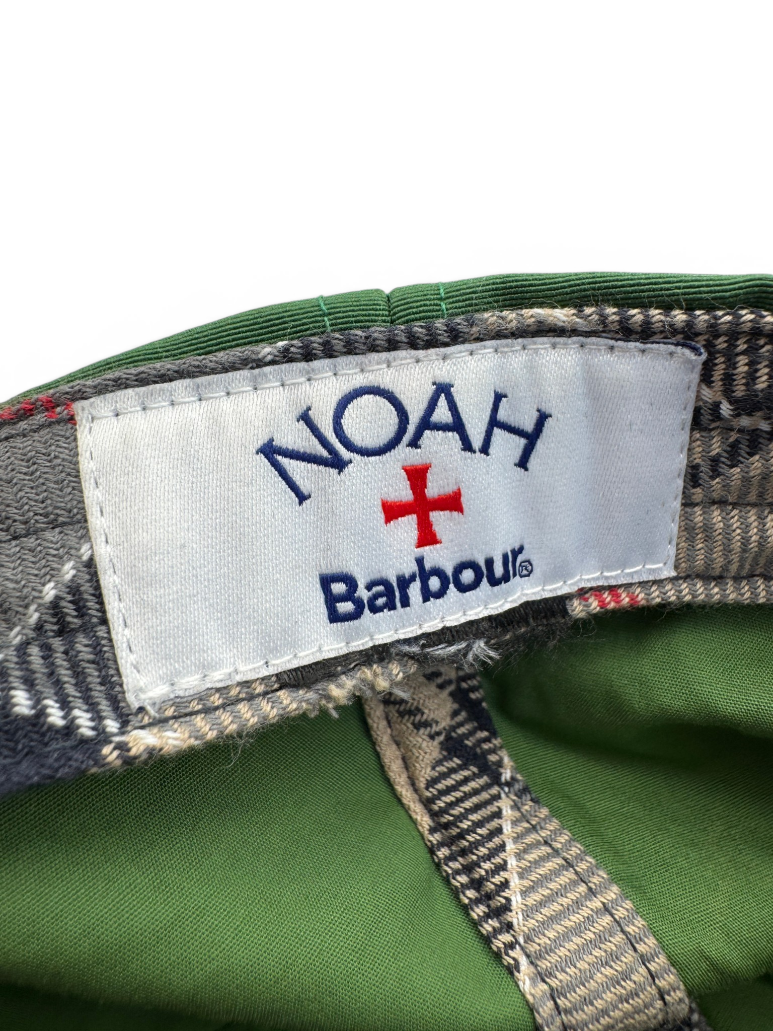 2025 Barbour x NOAH Cap Metal Clip Strapback Grün