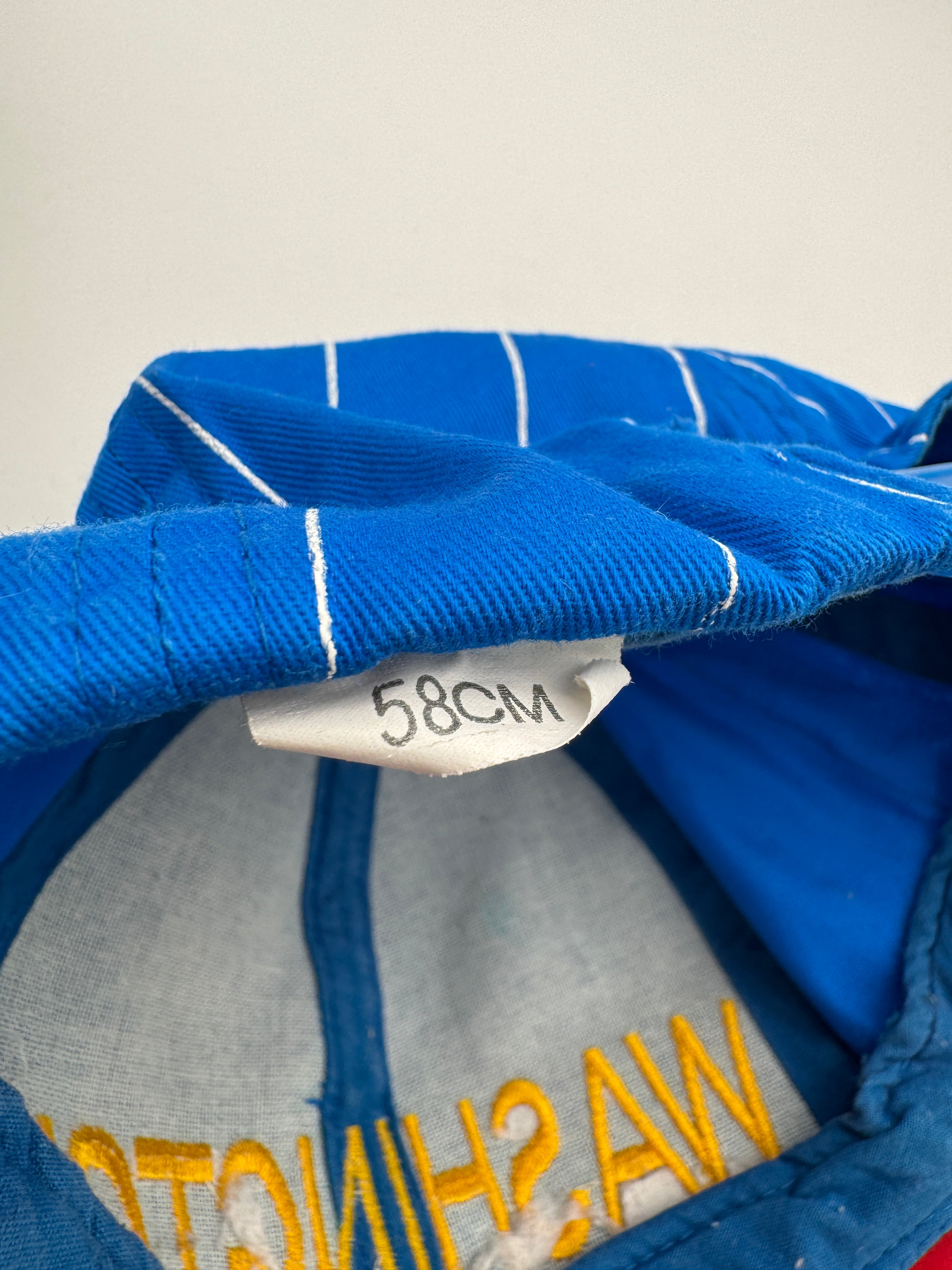 90s Tourist Cap Washington Gestreift Blau Rot 58 cm