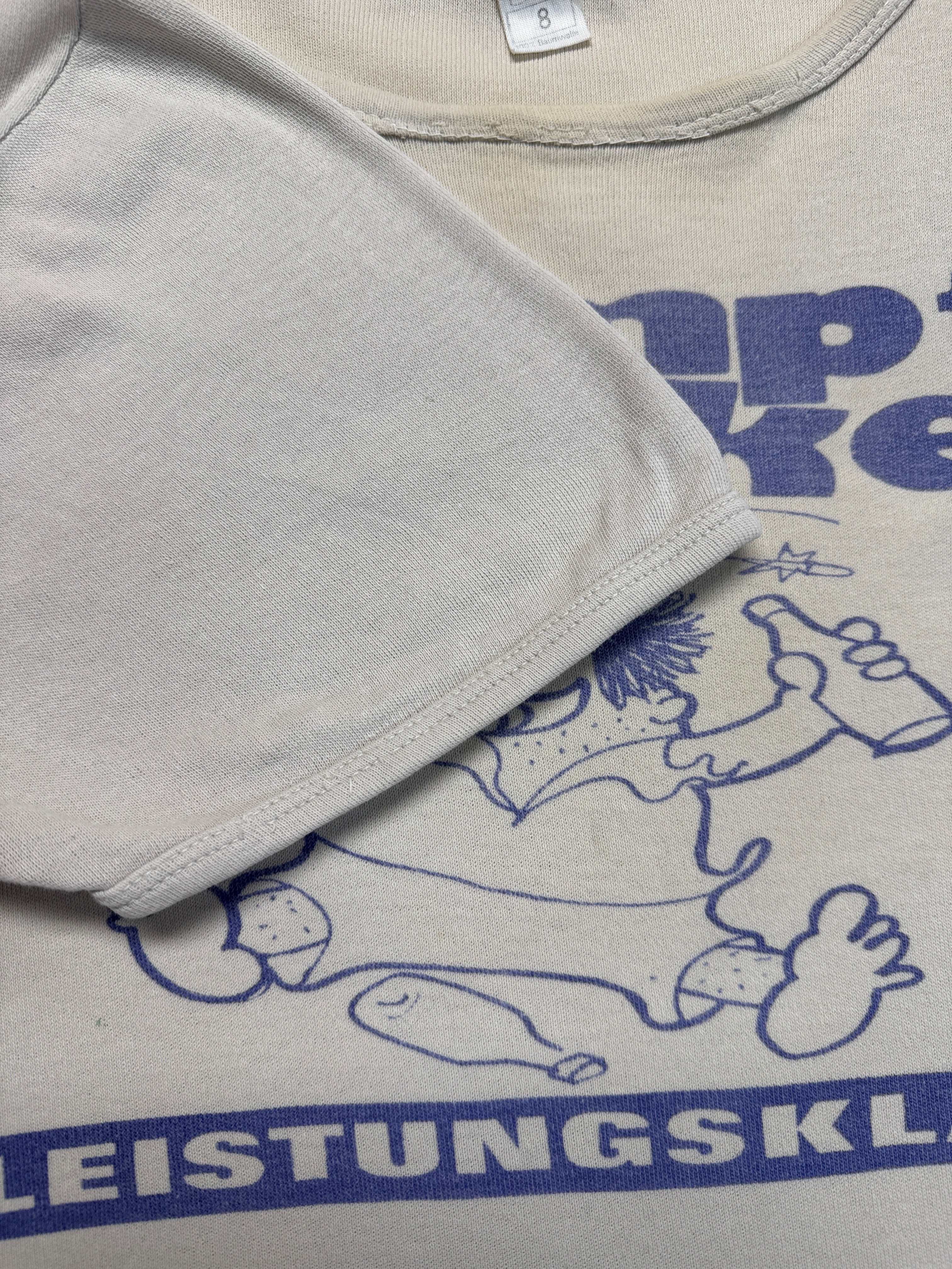 80s Cartoon Shirt "Kampftrinkter Leistungsklasse" Weiß