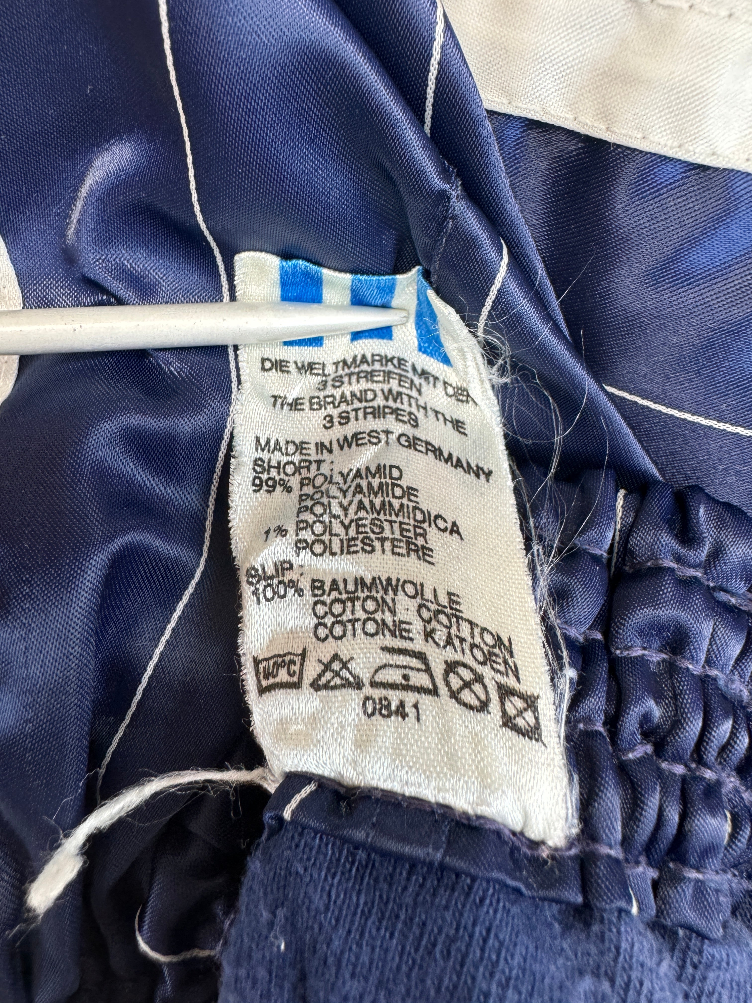 Vintage Adidas Shorts 80s Nadelstreifen Glanz Sprinter "Santiago" Dunkelblau D7 L