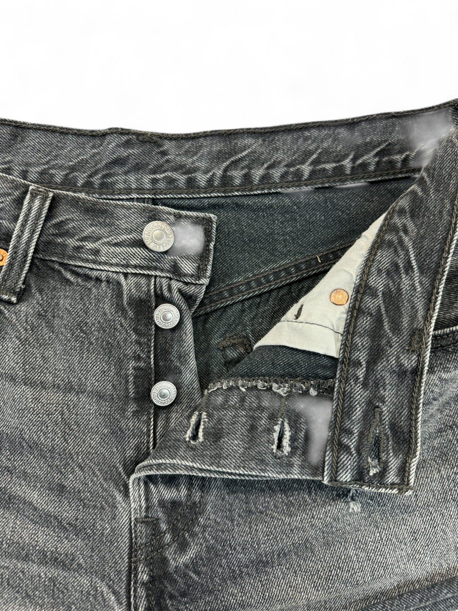 Levis Hotpants 501 Distressed Grau/Schwarz W28