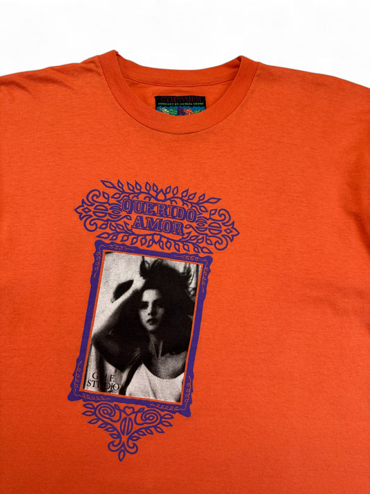Vintage Gymnasium Shirt 90s "Querido Amor" Photo Print Orange M