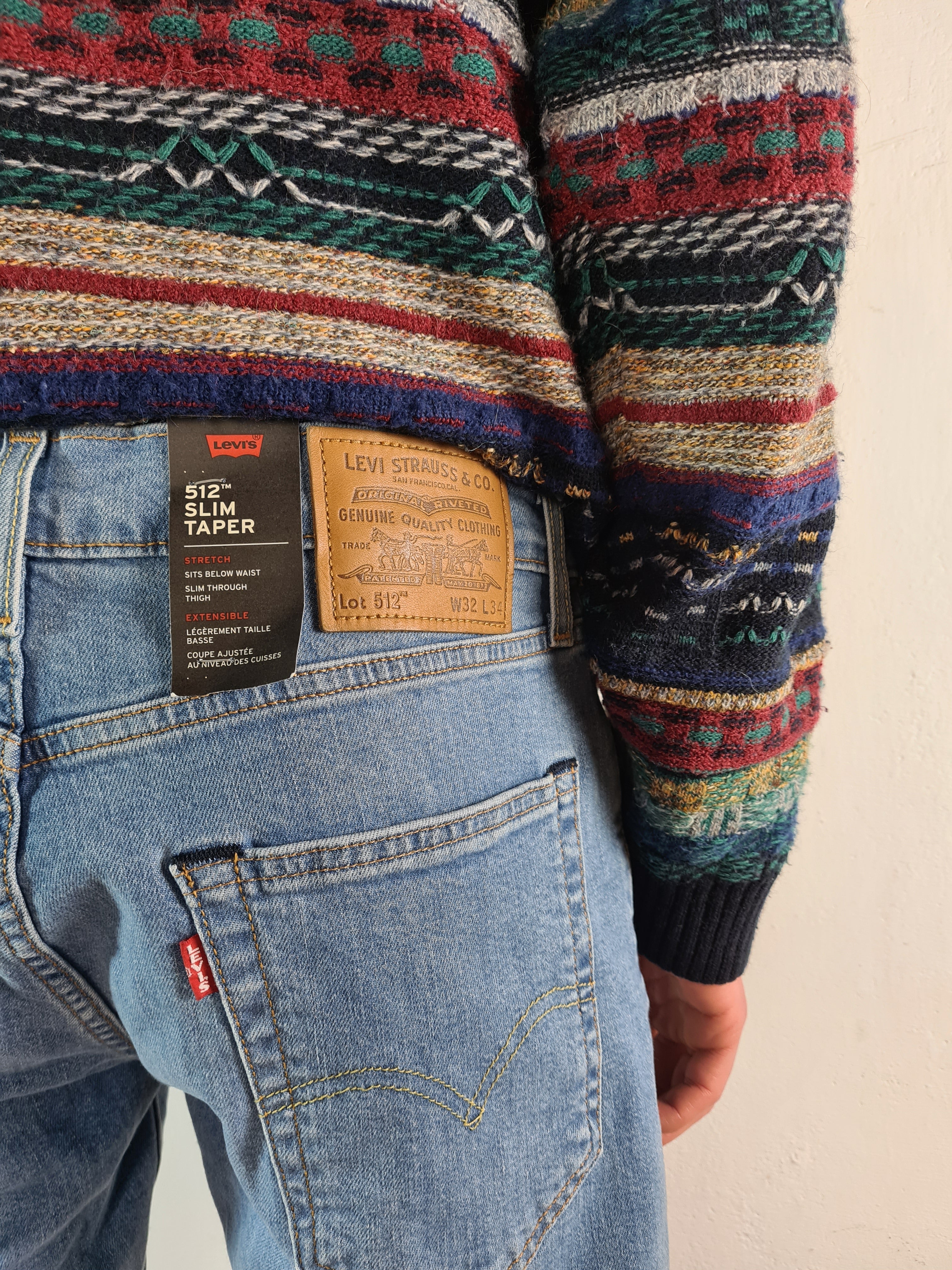 Moderne Levis Jeans lot 512 Destroyed Neu mit Etikett Hellblau W32 L34 - RareRags