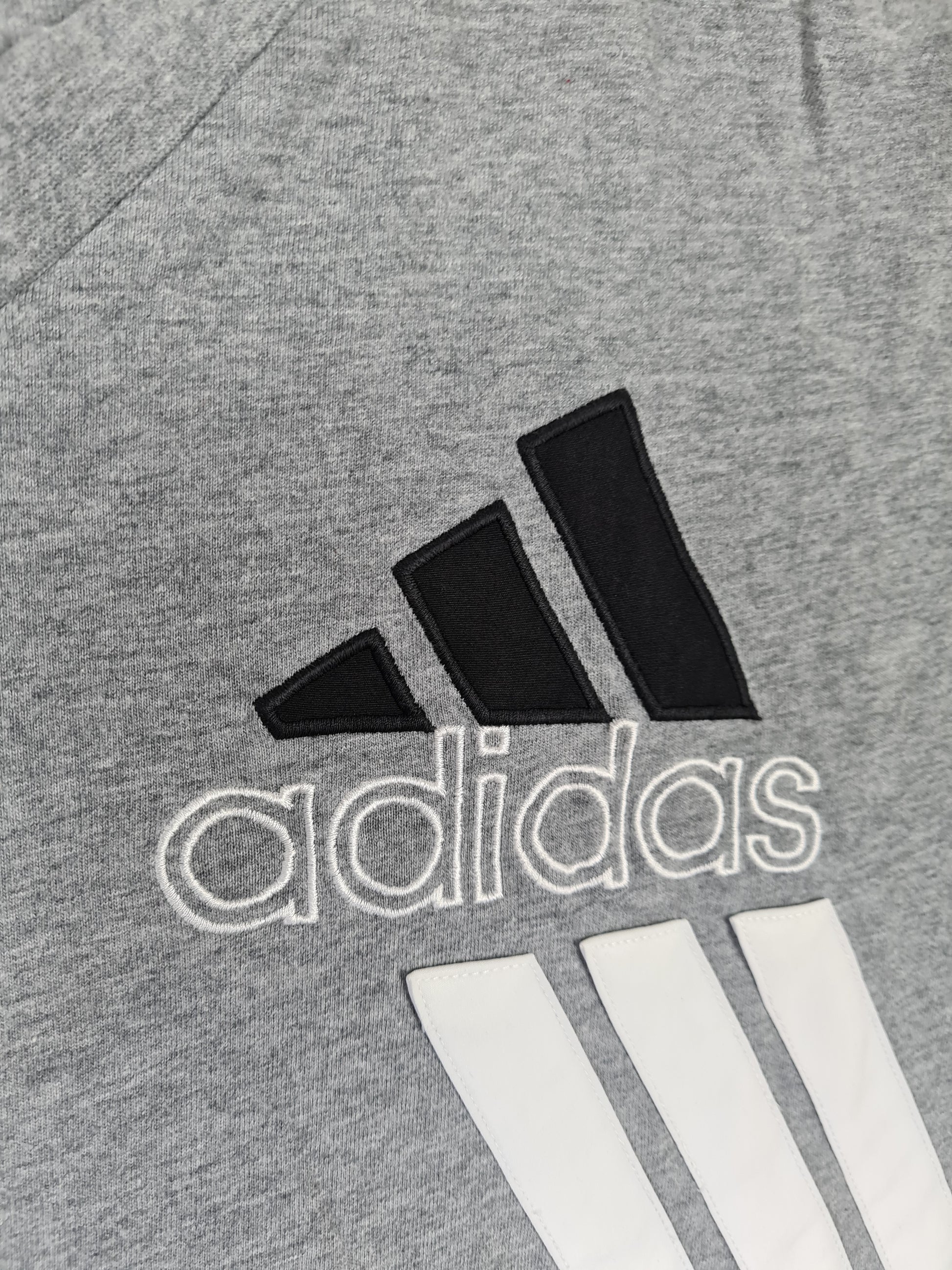 Vintage Adidas Shirt Logo Bestickt Grau XL - RareRags