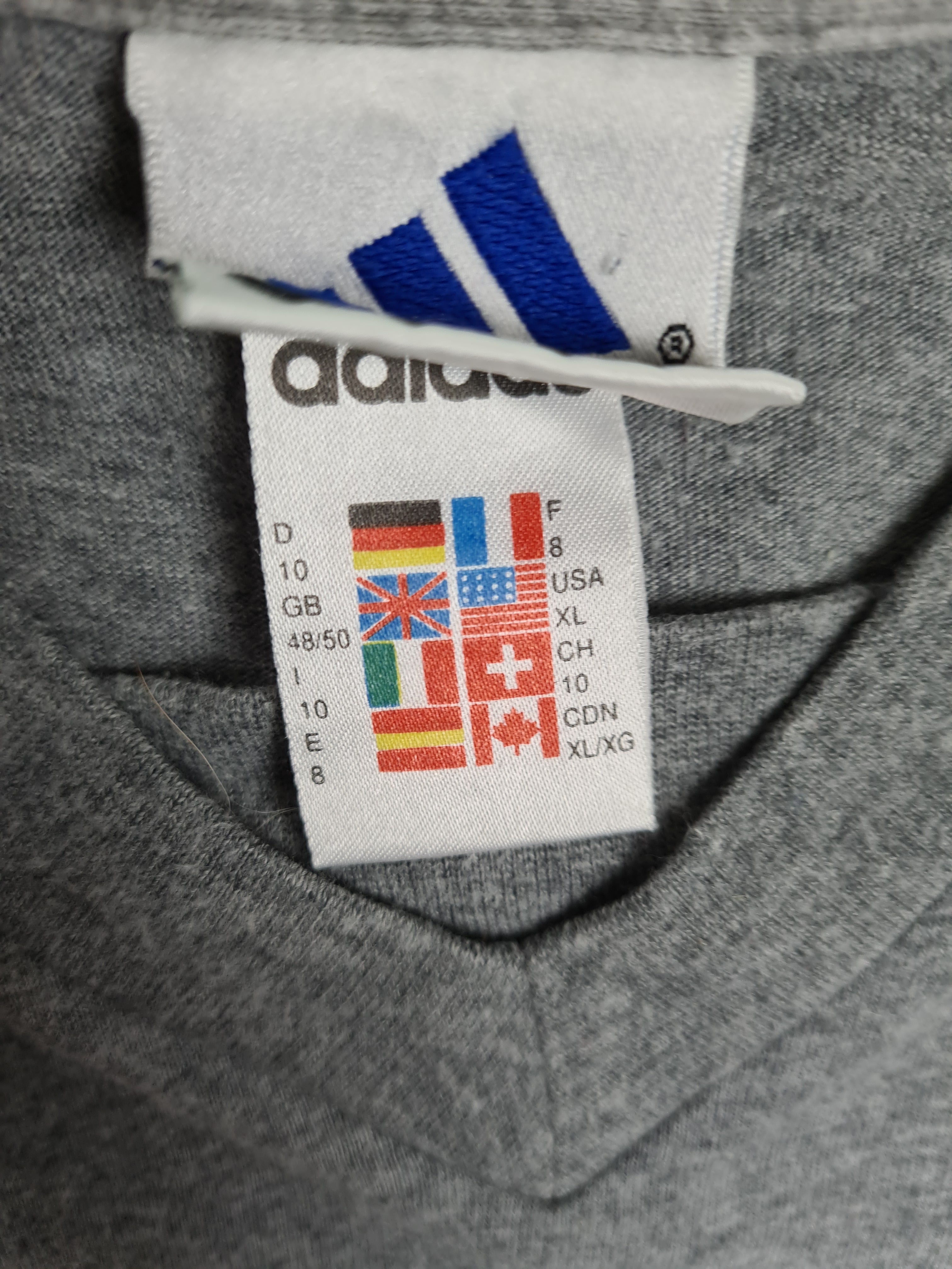 Vintage Adidas Shirt Logo Bestickt Grau XL - RareRags