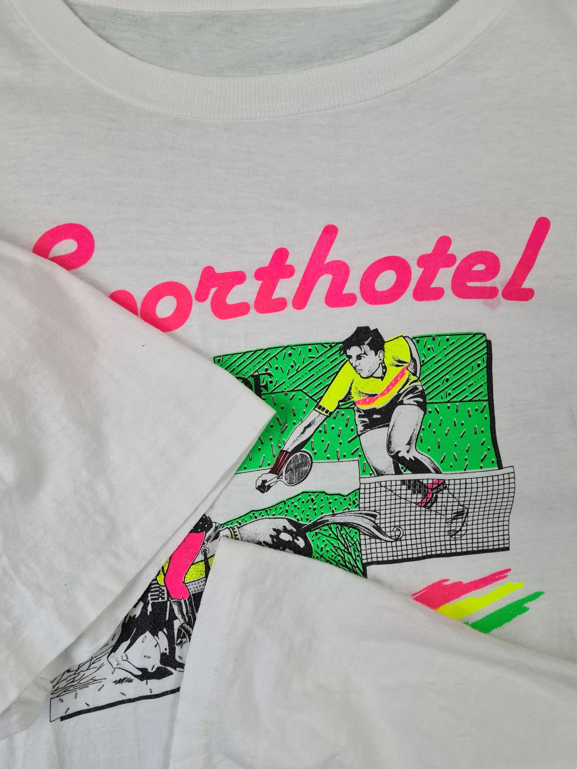Vintage Noname Shirt Sporthotel Quellenhof Single Stitched M-L - RareRags