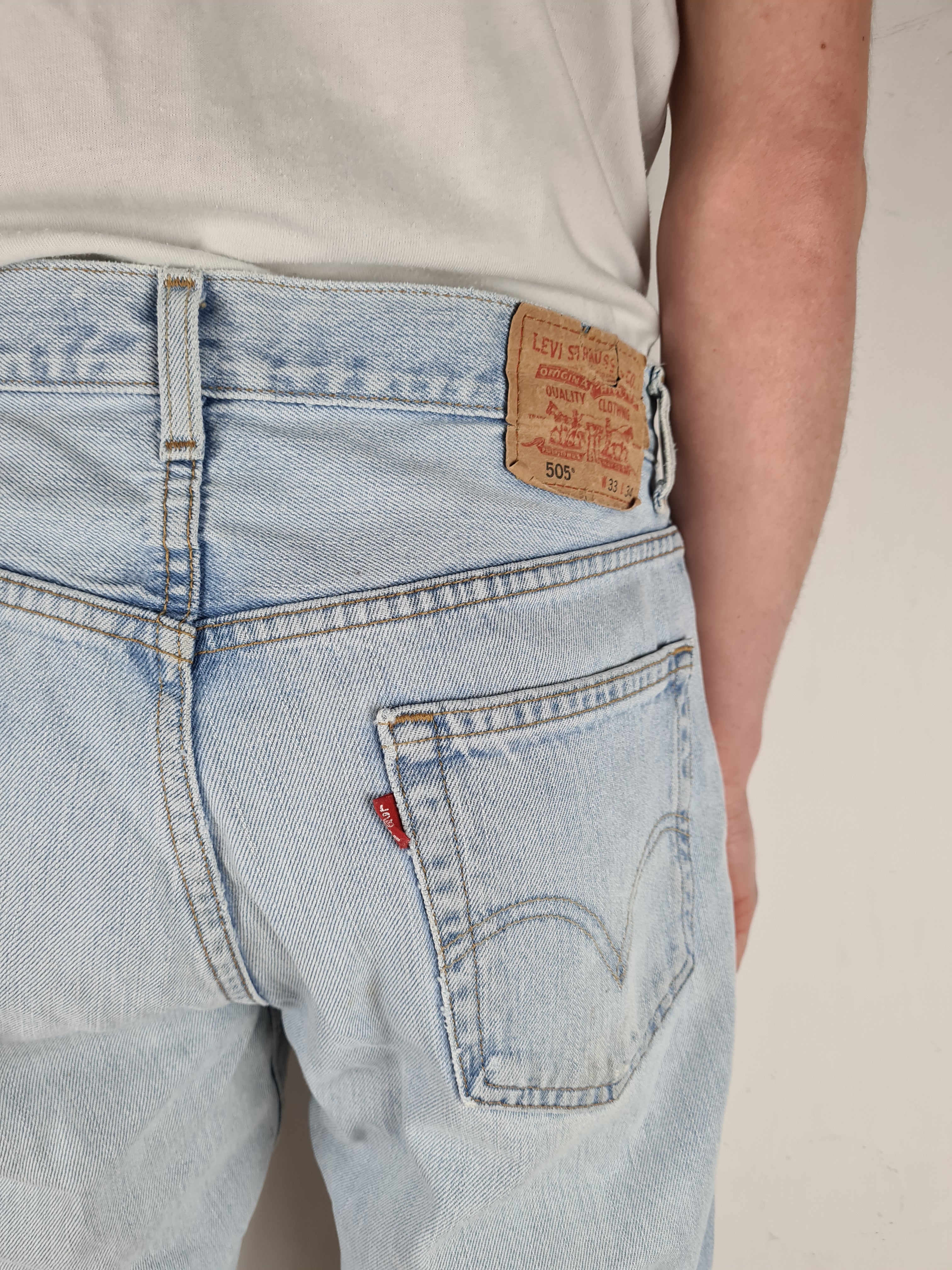 Vintage Levis Jeans 505 Regular Fit Made In Colombia W 33 L 34 - RareRags