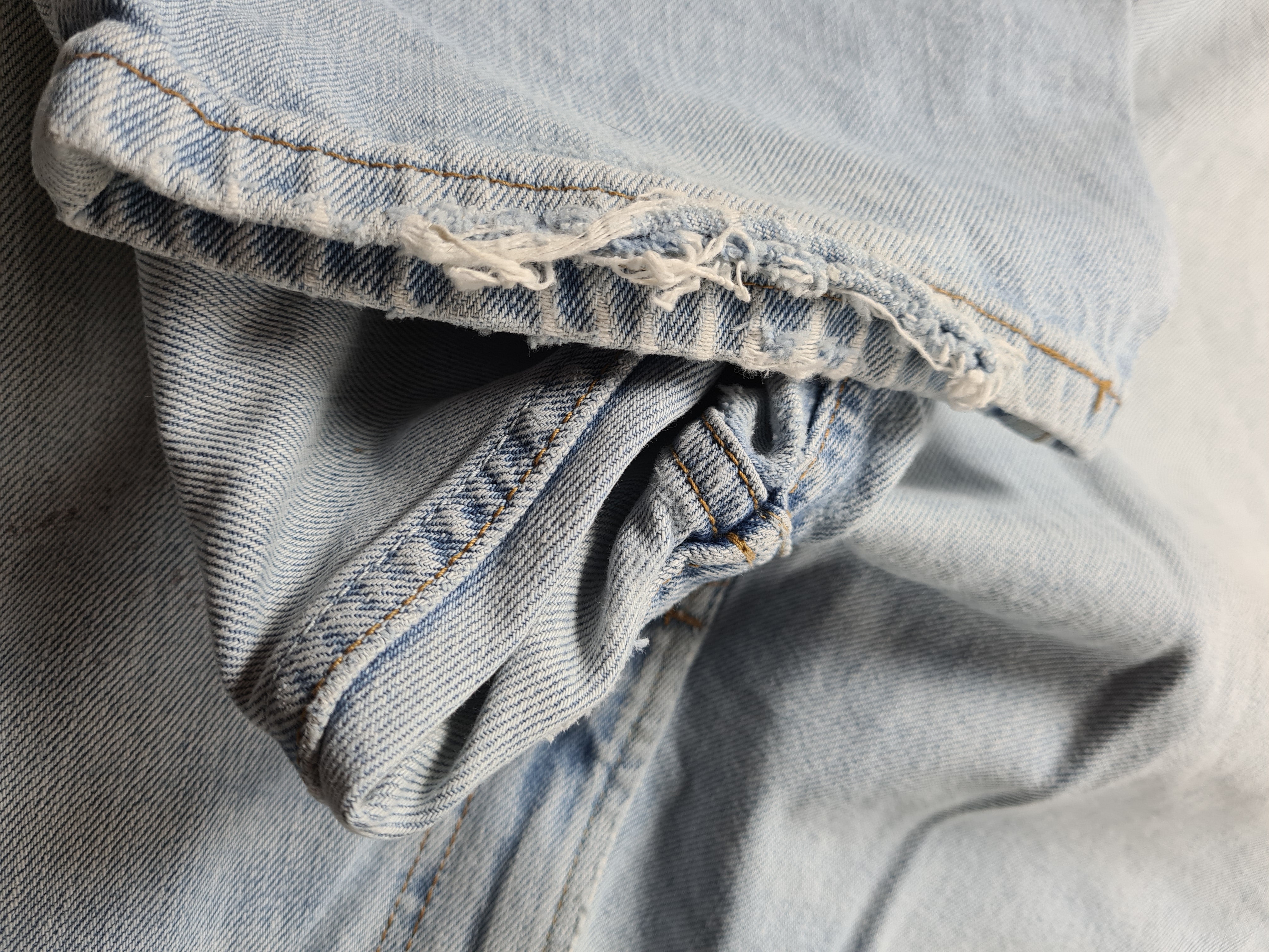 Vintage Levis Jeans 505 Regular Fit Made In Colombia W 33 L 34 - RareRags