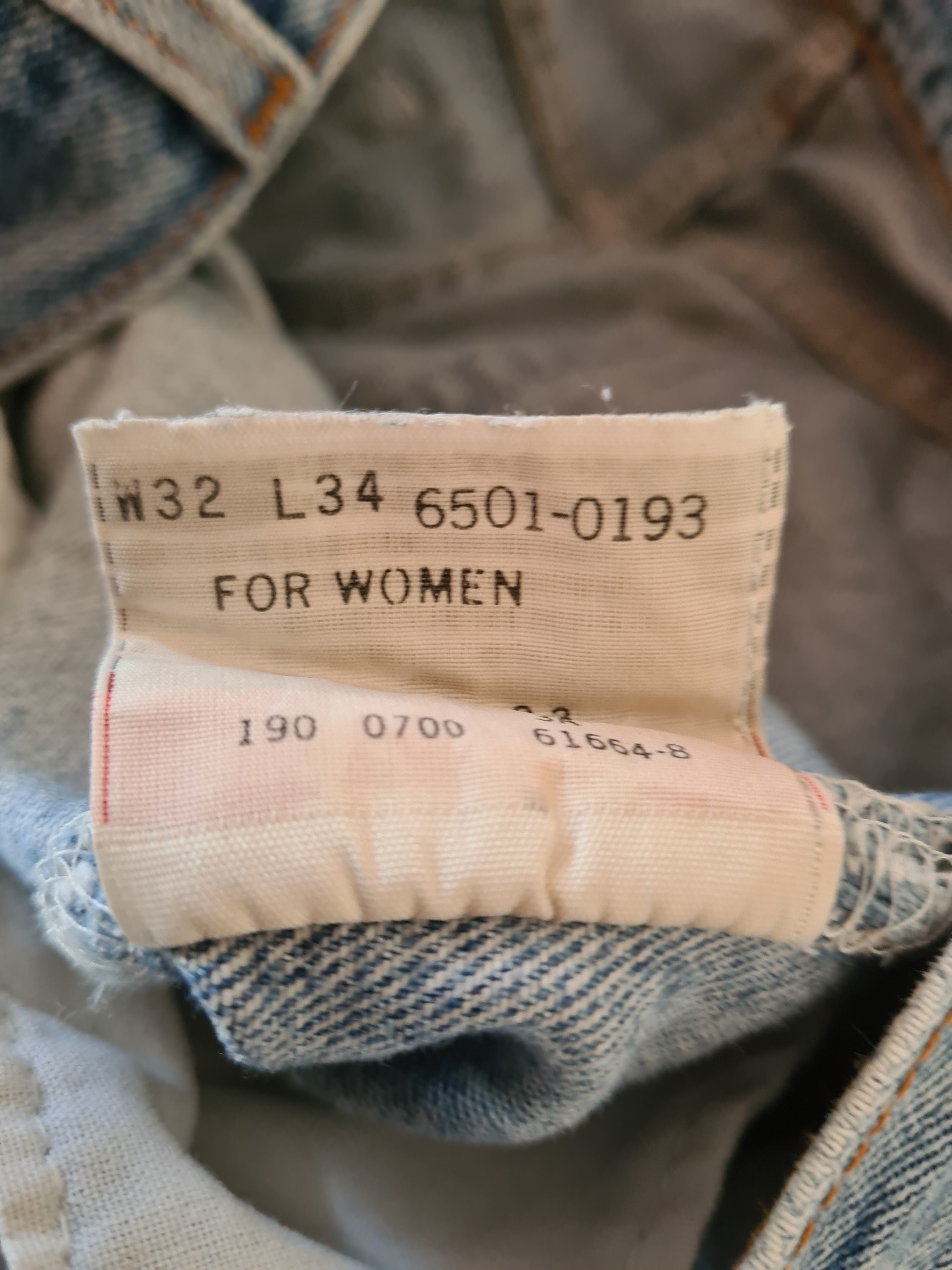 Vintage Levis Jeans Basic 501 For Women Made In Mexico W32L34 - RareRags