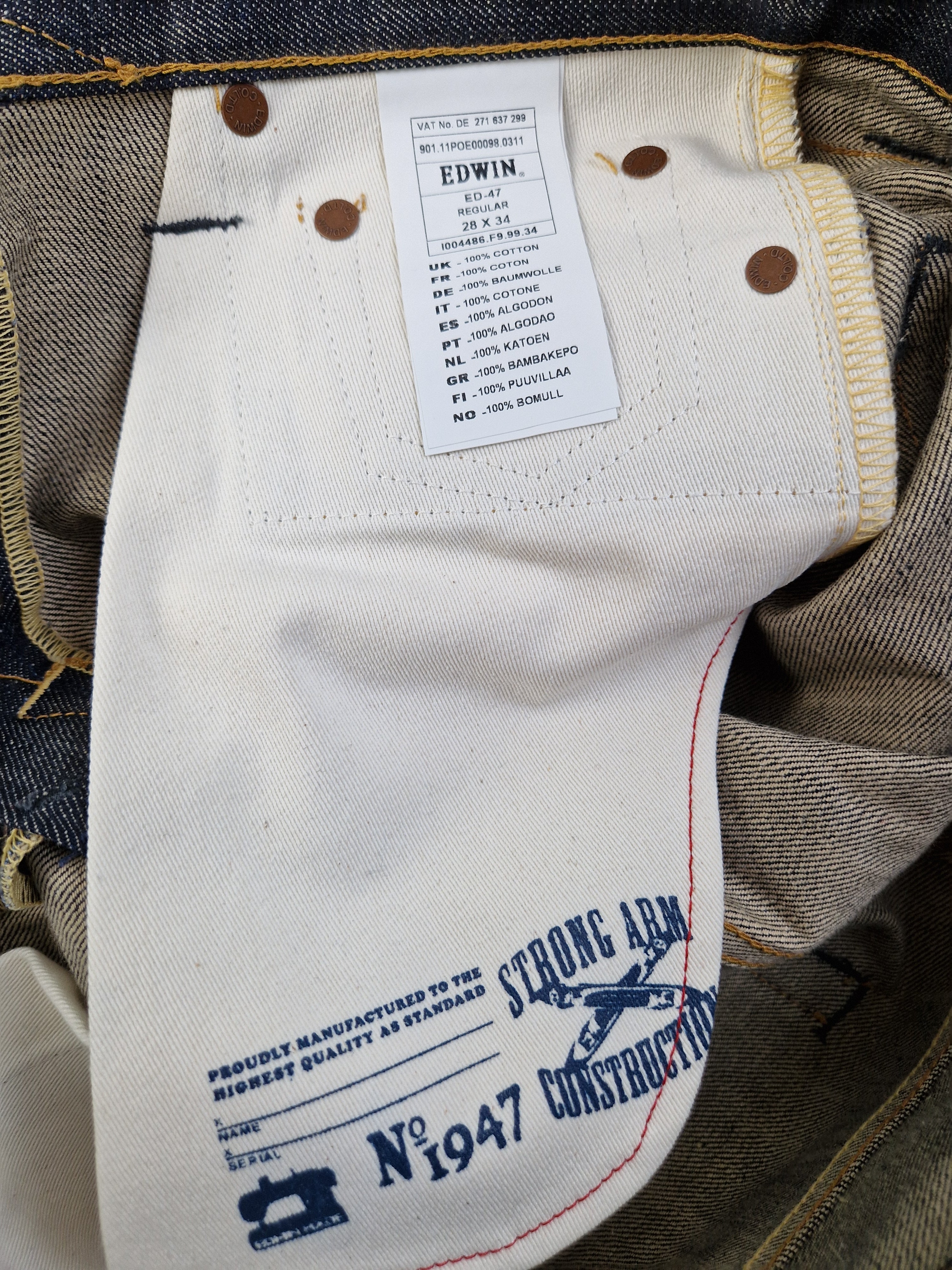 Moderne Edwin Jeans E-47 Regular Japanese Denim Rainbow Selvedge Dunkelblau 28x34 - RareRags