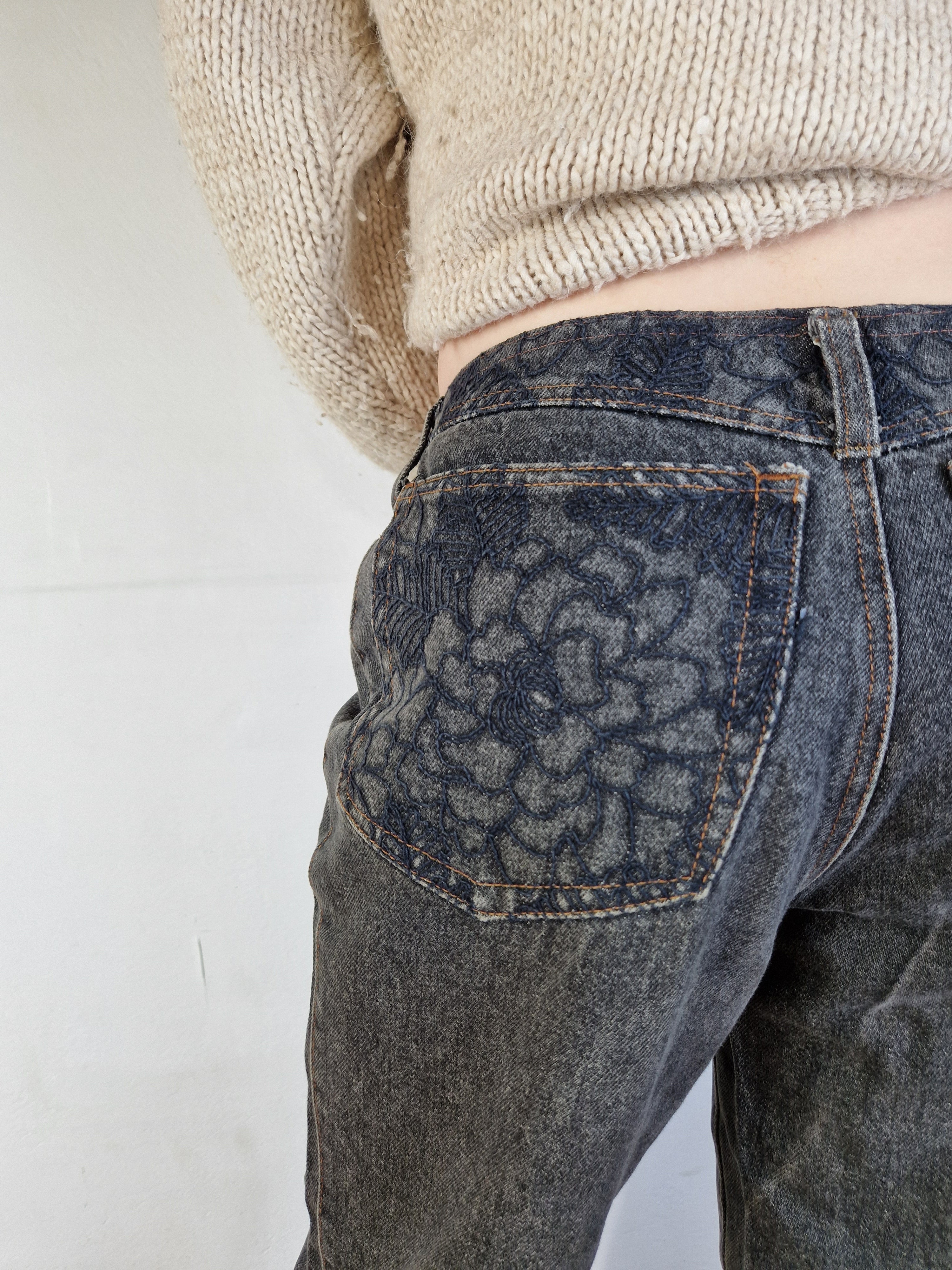 Vintage Mac Jeans Crazy Cut Blumen Stickerei Back Patch Grau S-M - RareRags