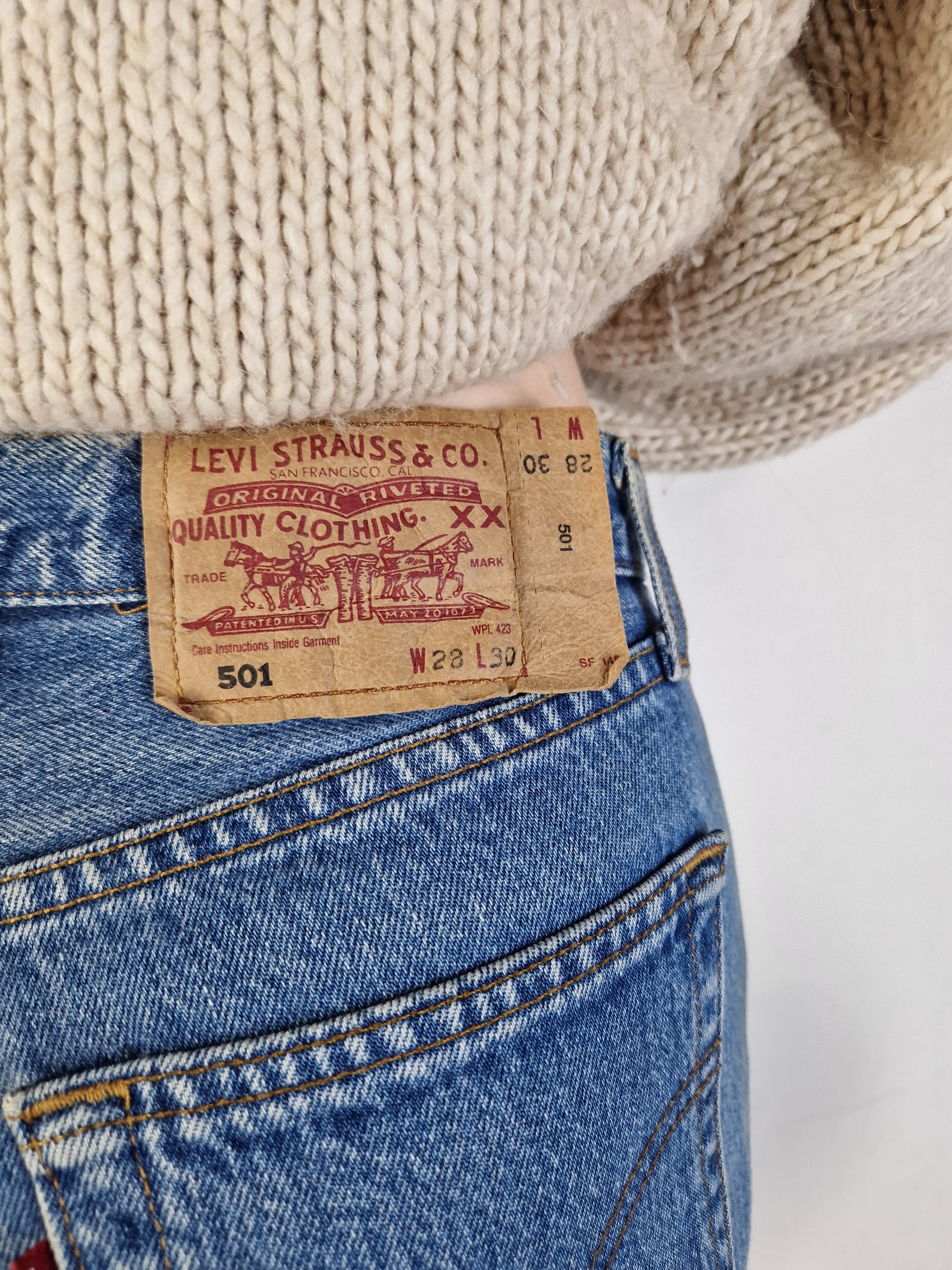 Vintage Levis Jeans 501 Helle Waschung Basic W28 L30 - RareRags