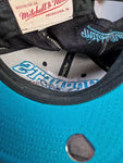 Moderne Mitchell&Ness Cap Charlotte Hornets NBA Blau Grau