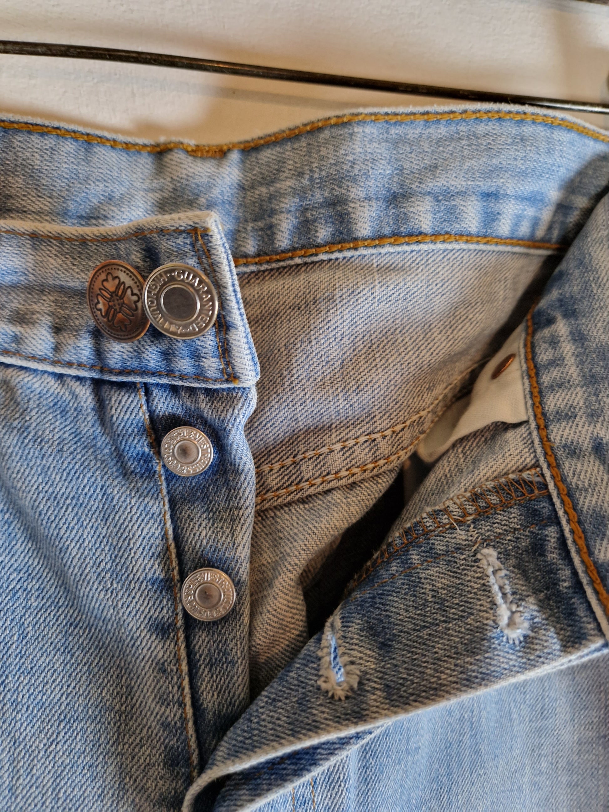 Vintage Levis Jeans 501 Basic Blau W33 L32 - RareRags