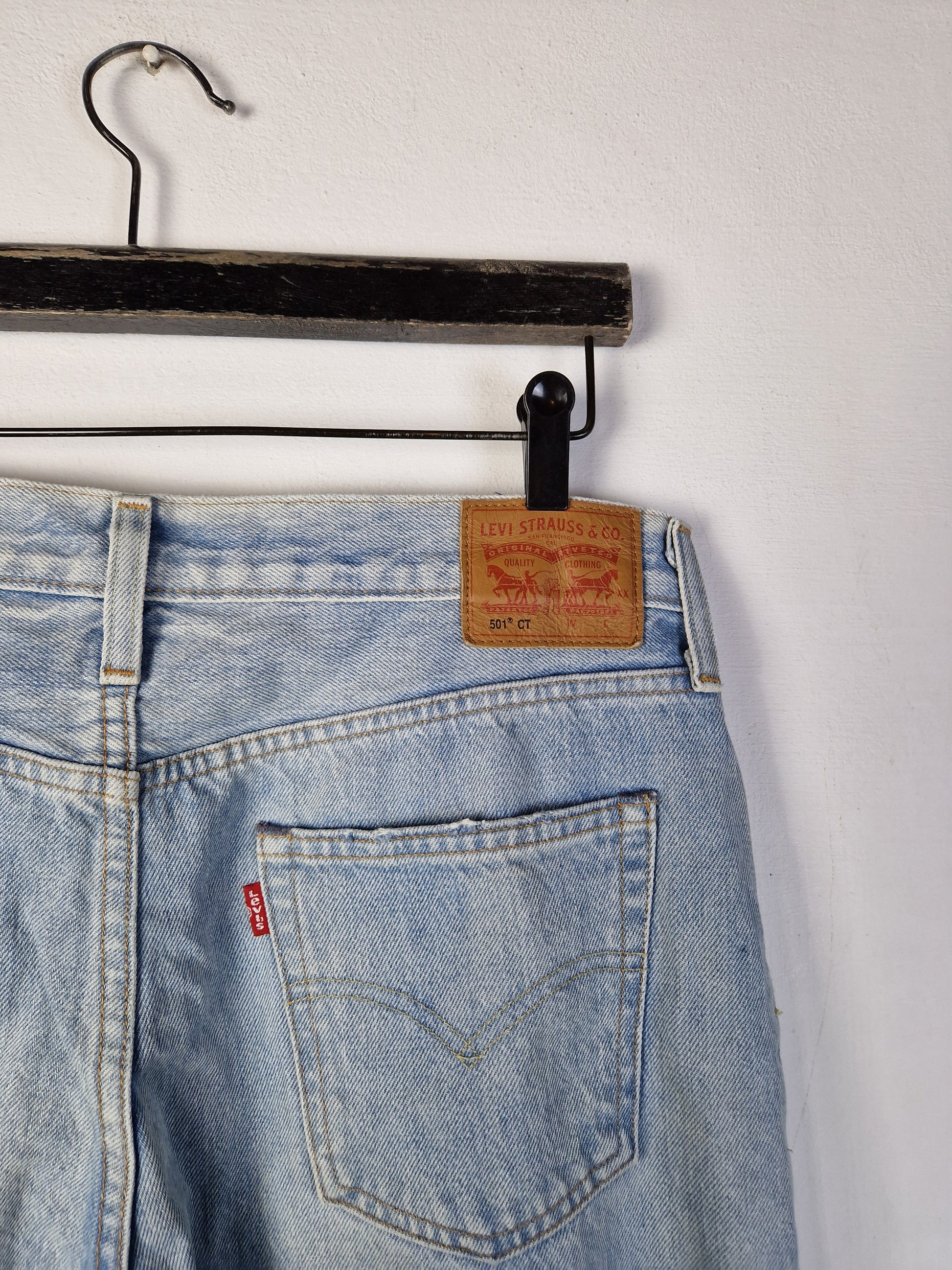 Moderne Levis Jeans 501 CT Collectors Edition Distressed Red Line Selvedge W29L32 - RareRags