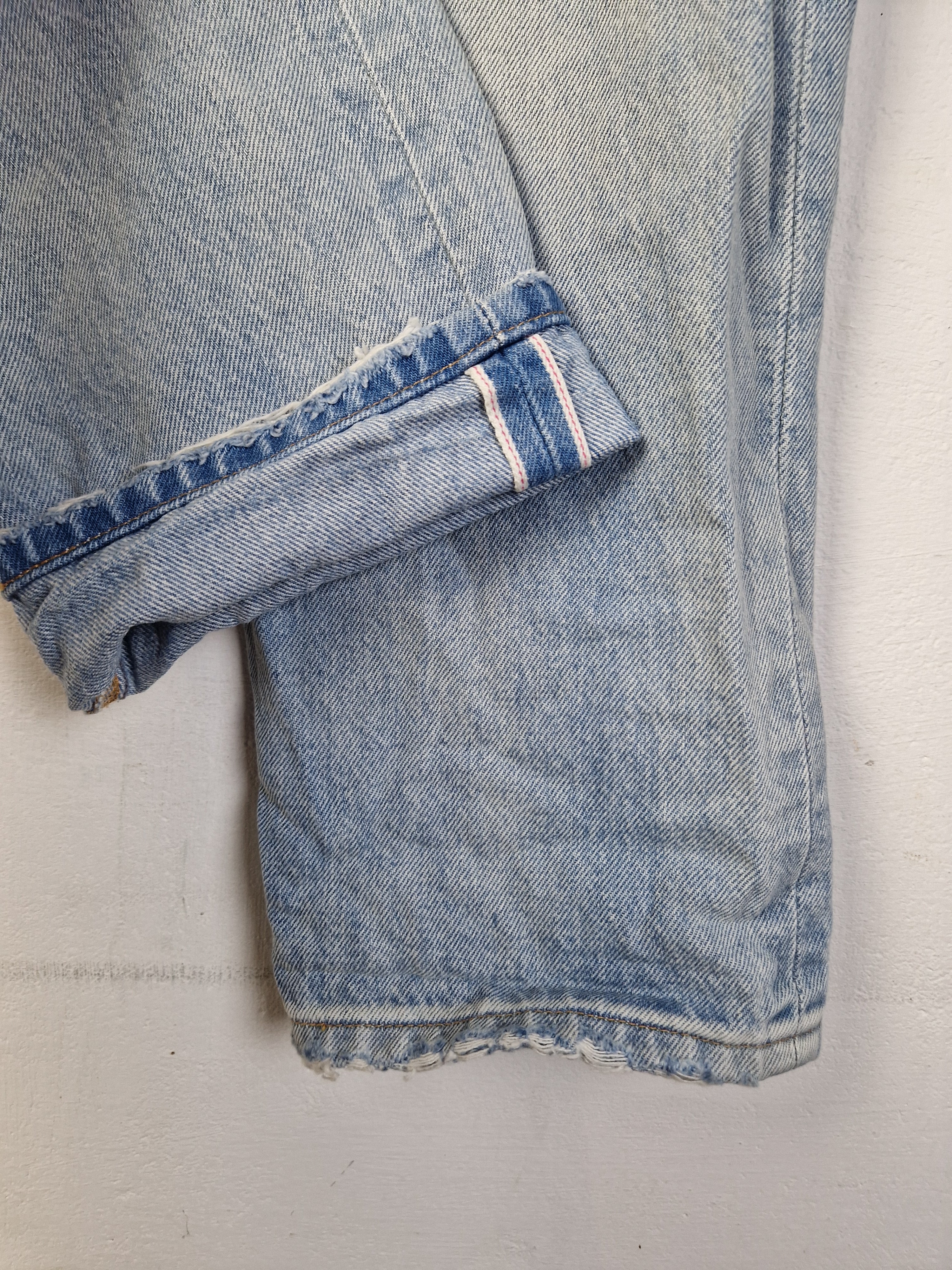 Moderne Levis Jeans 501 CT Collectors Edition Distressed Red Line Selvedge W29L32 - RareRags