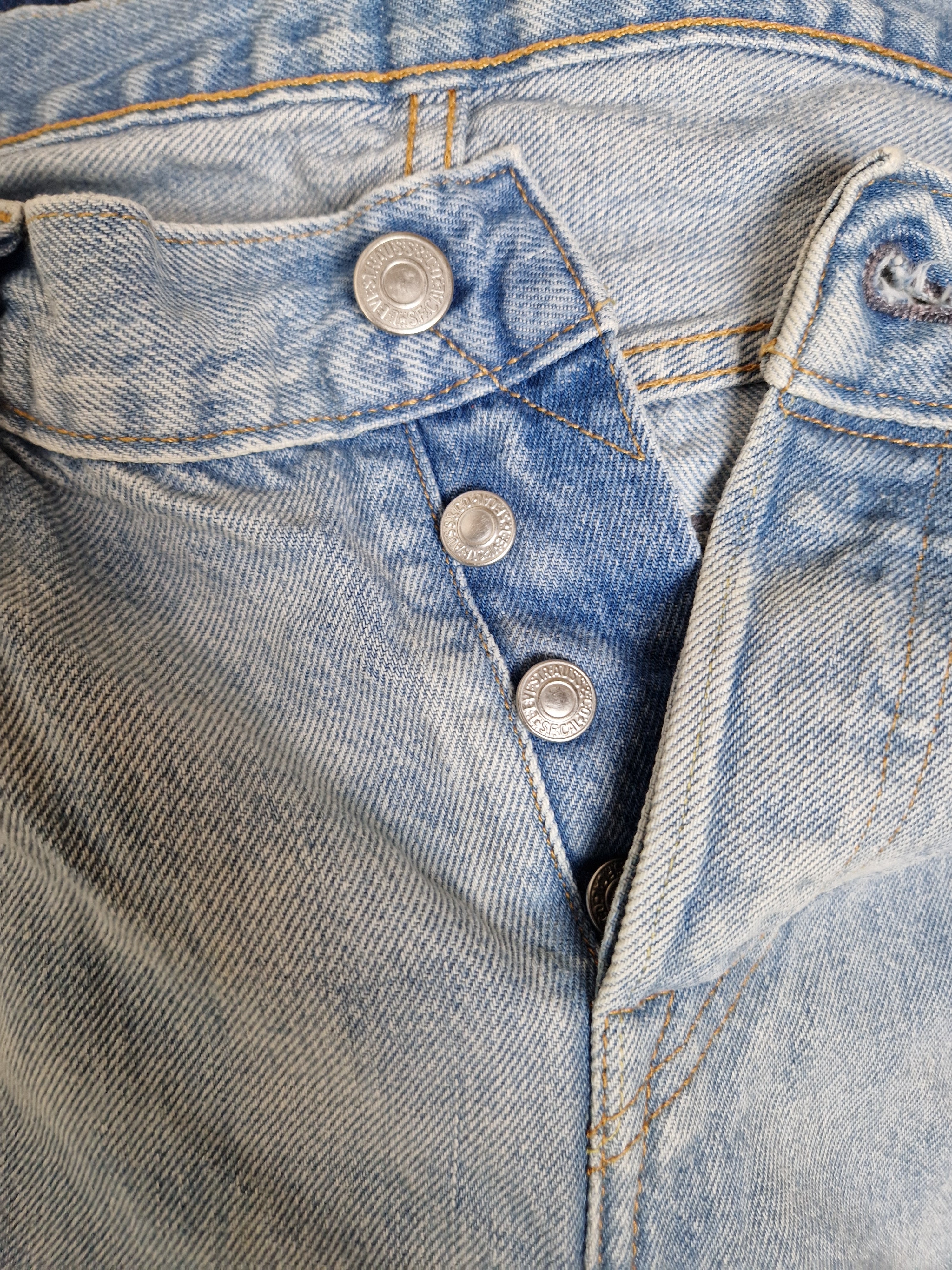Moderne Levis Jeans 501 CT Collectors Edition Distressed Red Line Selvedge W29L32 - RareRags