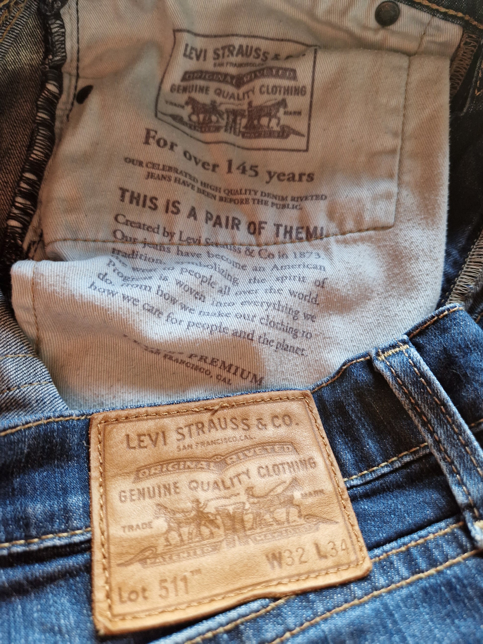 Moderne Levis Jeans Lot 511 Water<Less Dunkelblau W32 L34 - RareRags