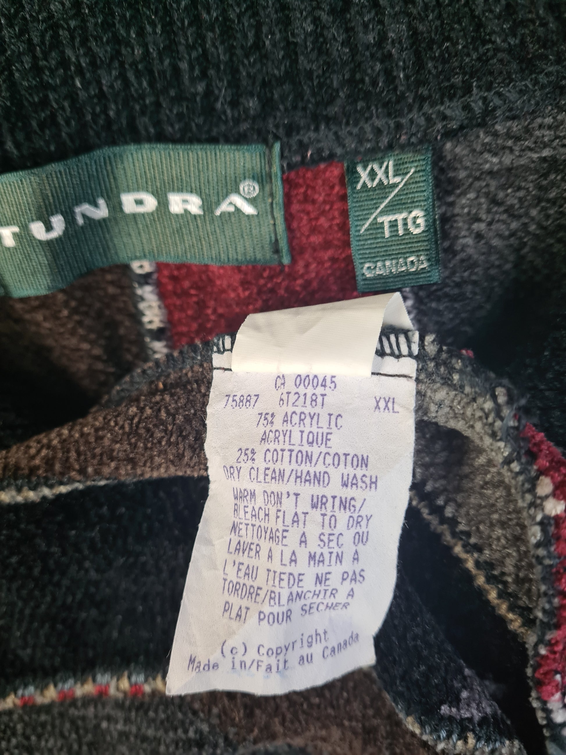 Vintage Tundra Troyer Wave Pattern Made In Canada Bunt XXL - RareRags