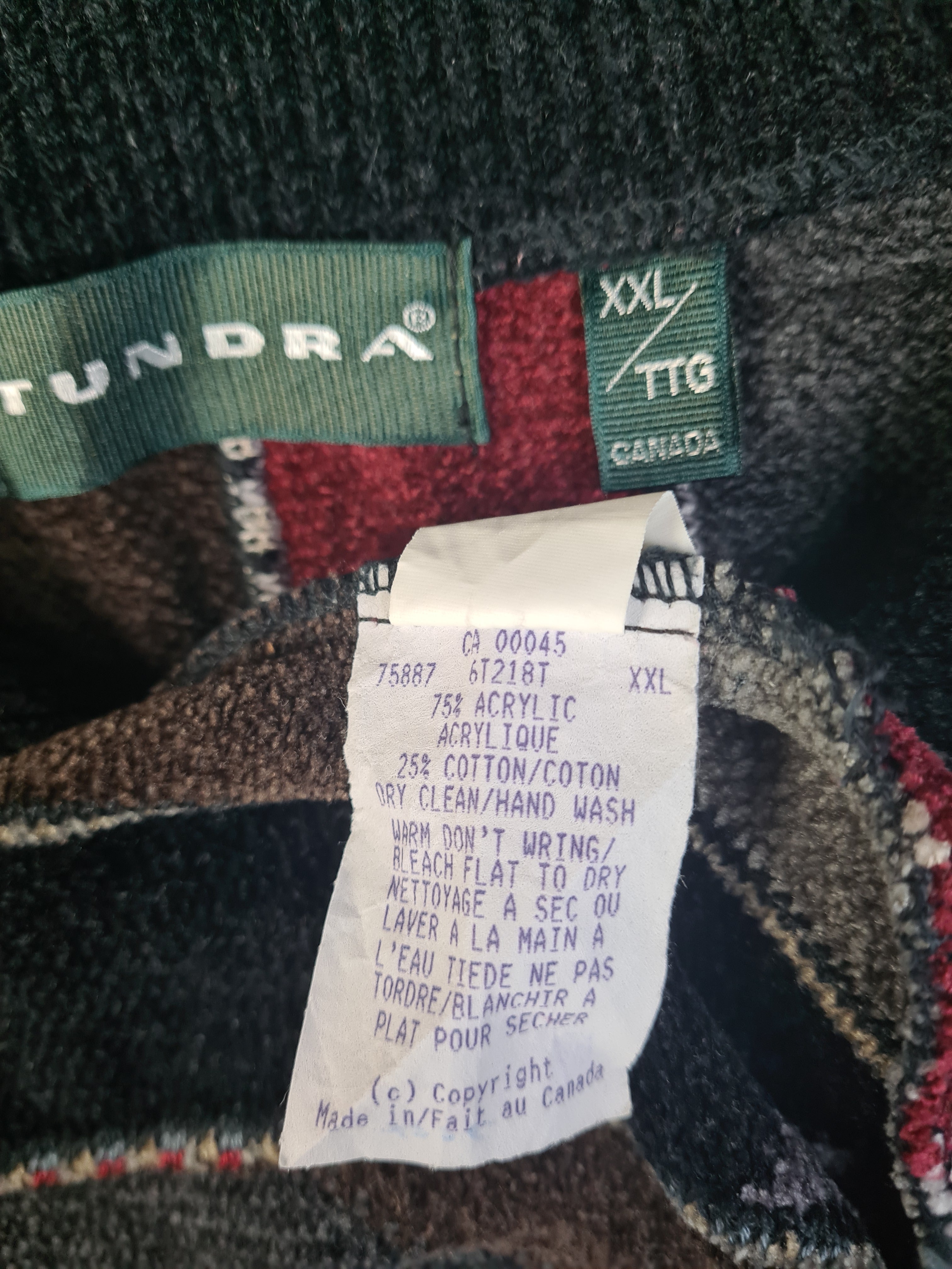 Vintage Tundra Troyer Wave Pattern Made In Canada Bunt XXL - RareRags