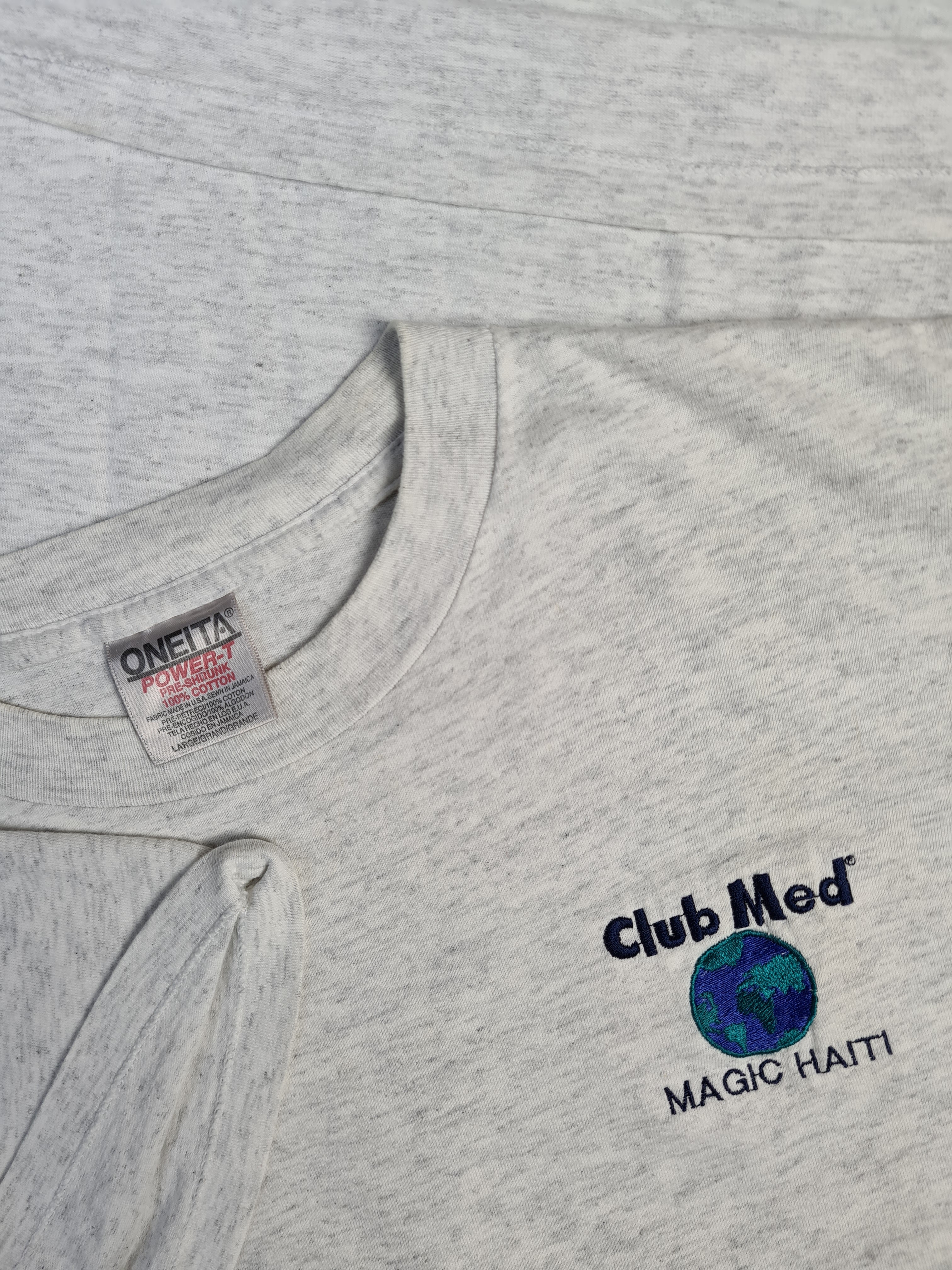 Vintage Oneita Shirt Club Med Magic Haiti Bestickt Grau L - RareRags