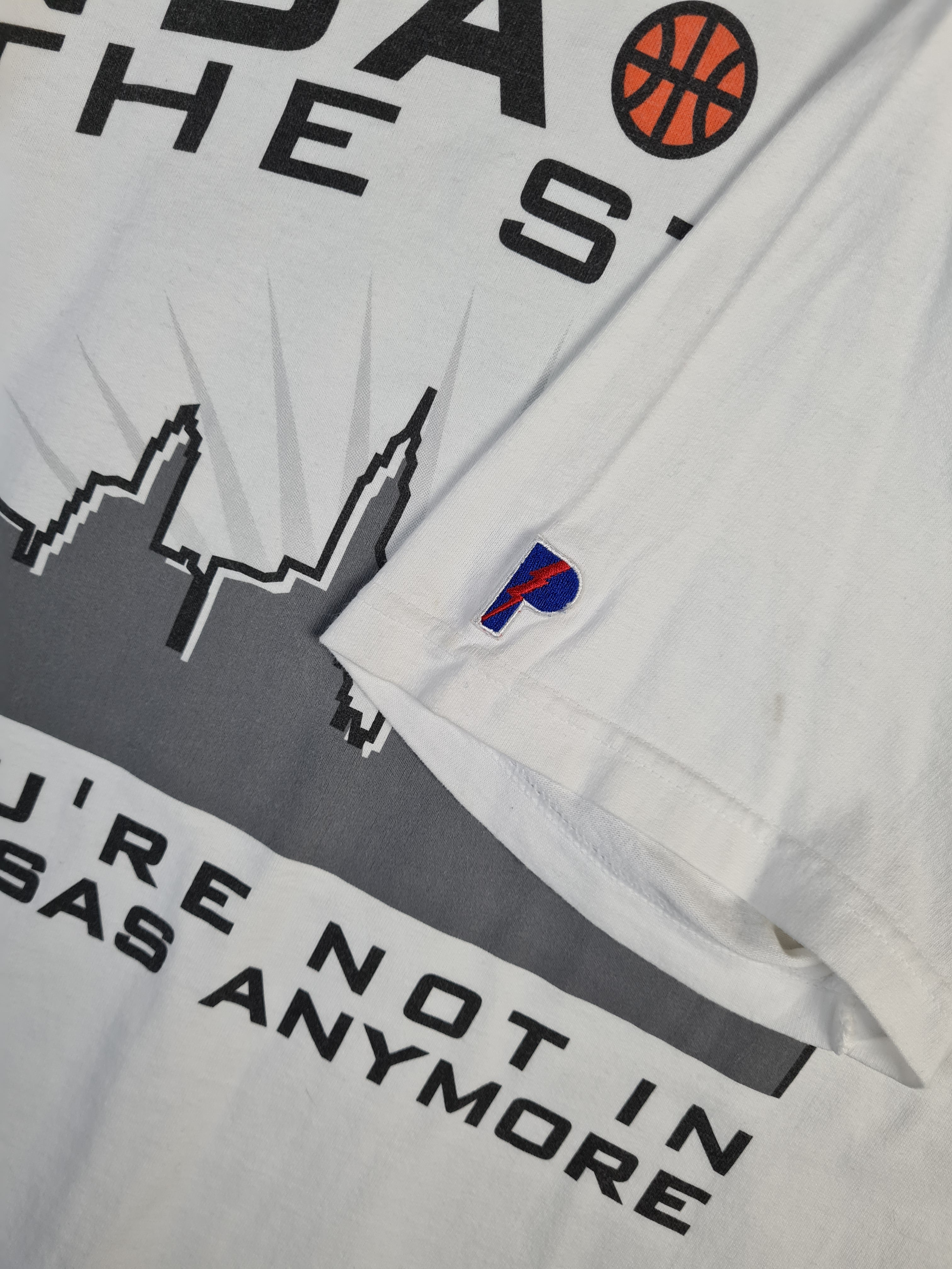 Vintage NBA Shirt "You are not in kansas anymore" Basketball  Bedruckt Weiß L - RareRags
